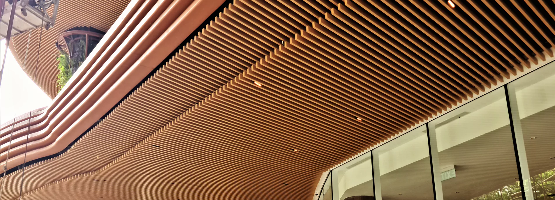 Meningkatkan Estetika Bangunan dengan Plank Ceiling Aluminium Prometama