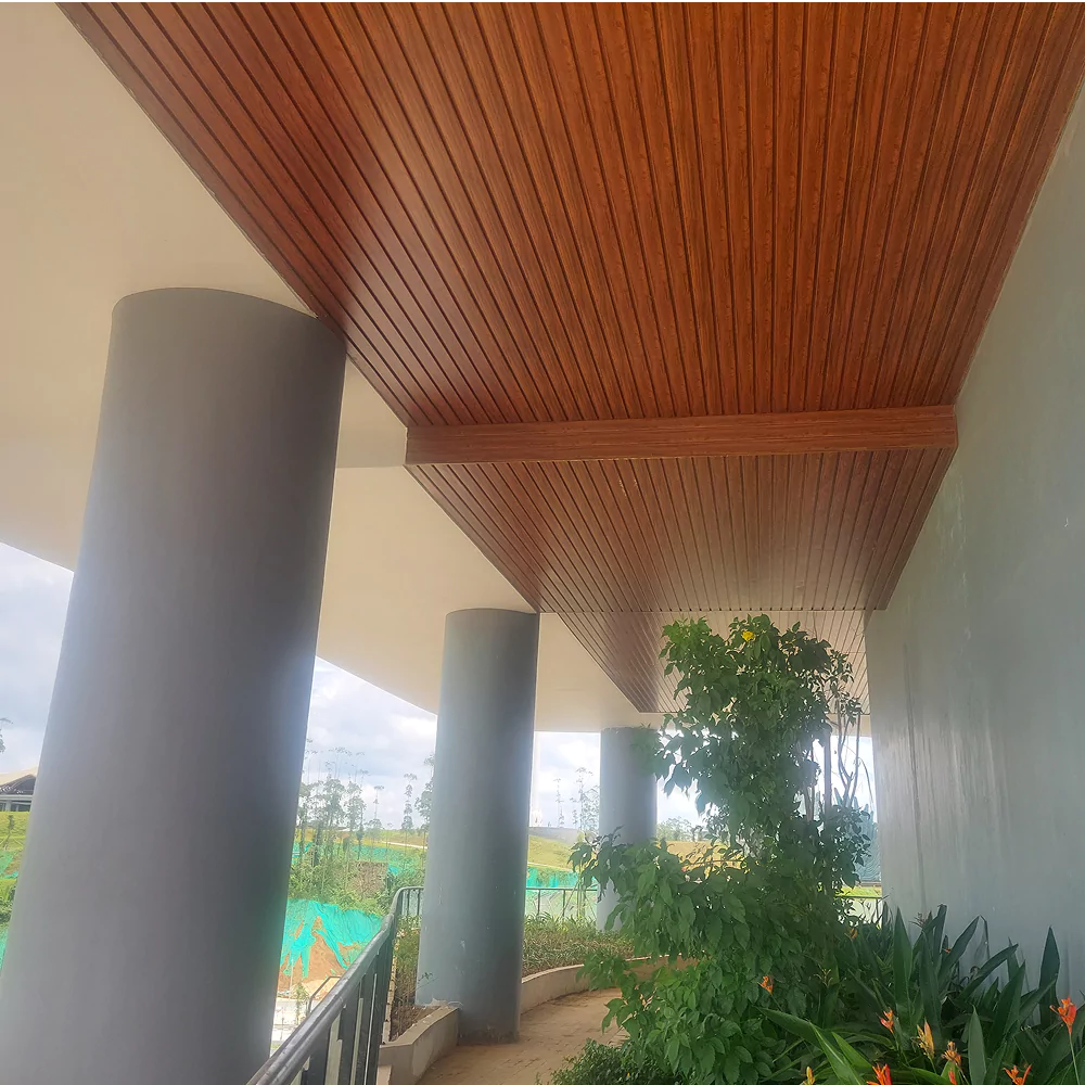 Linear Ceiling 85C (Aluminium)